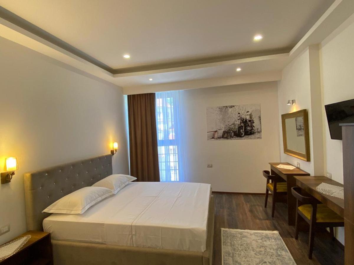 Hotel Republika Berat Dış mekan fotoğraf