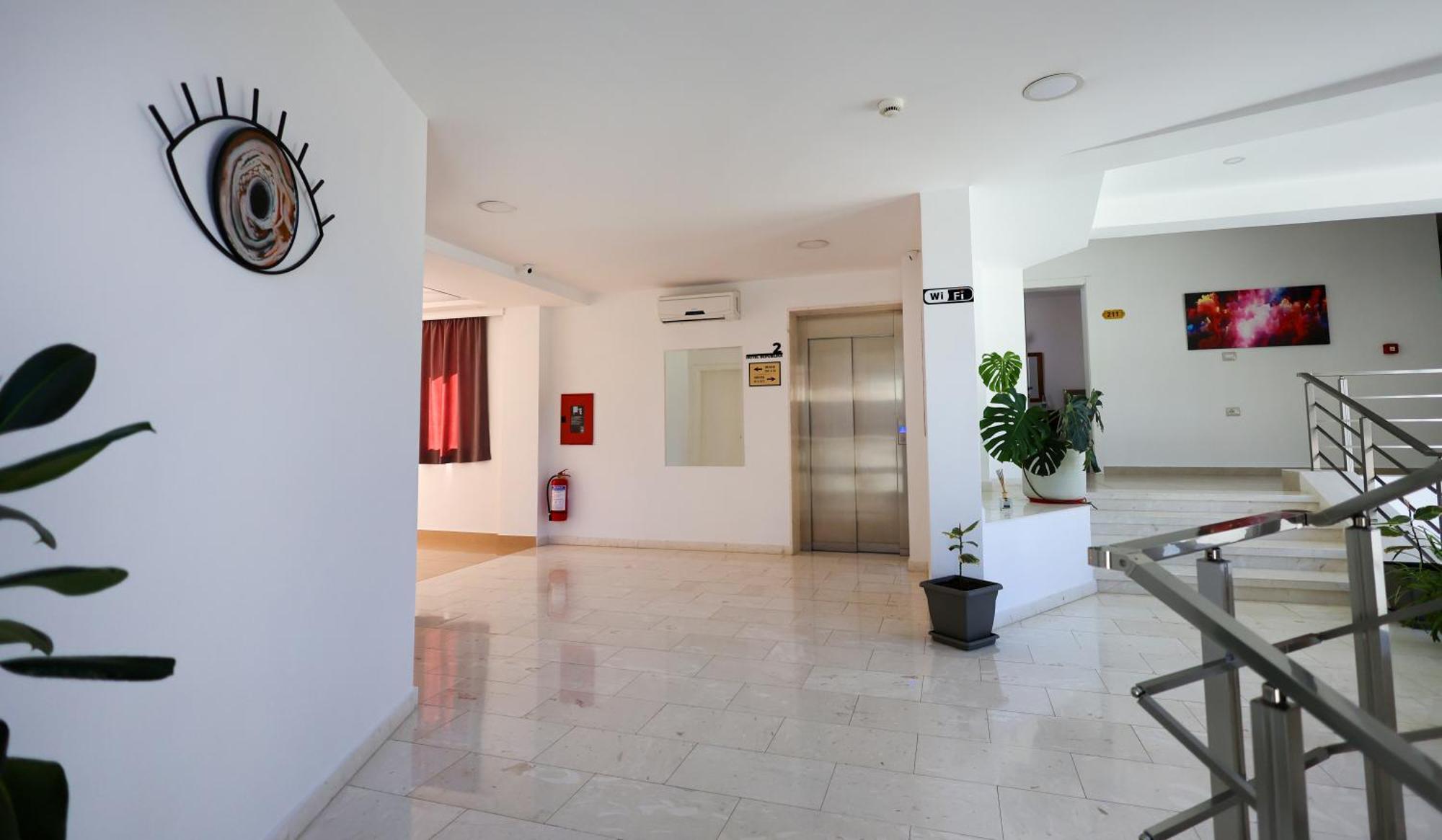 Hotel Republika Berat Dış mekan fotoğraf