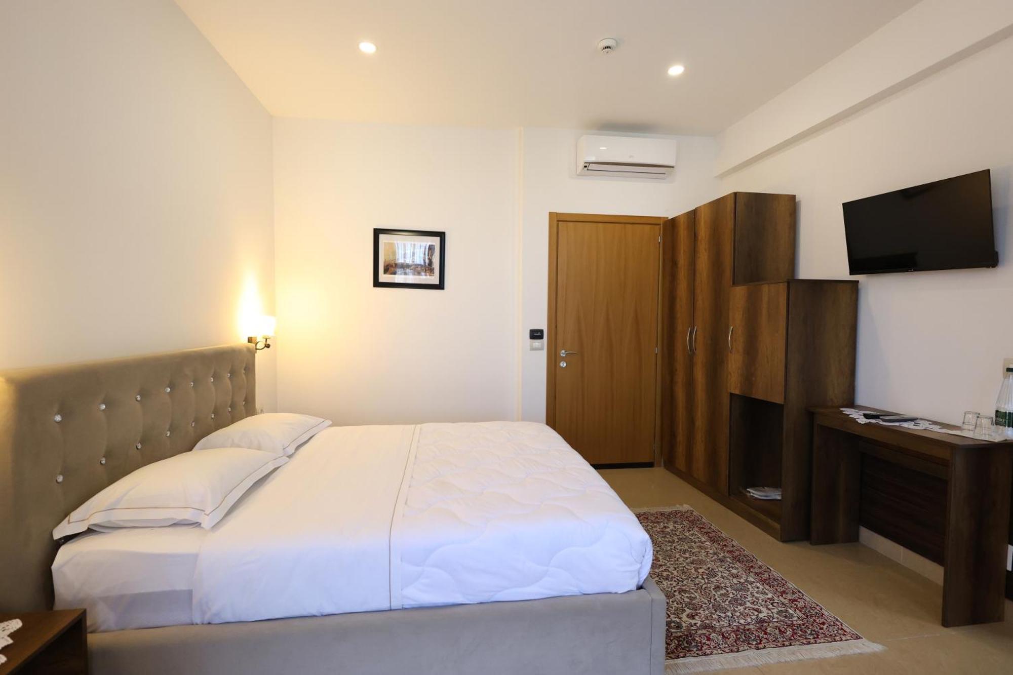Hotel Republika Berat Dış mekan fotoğraf