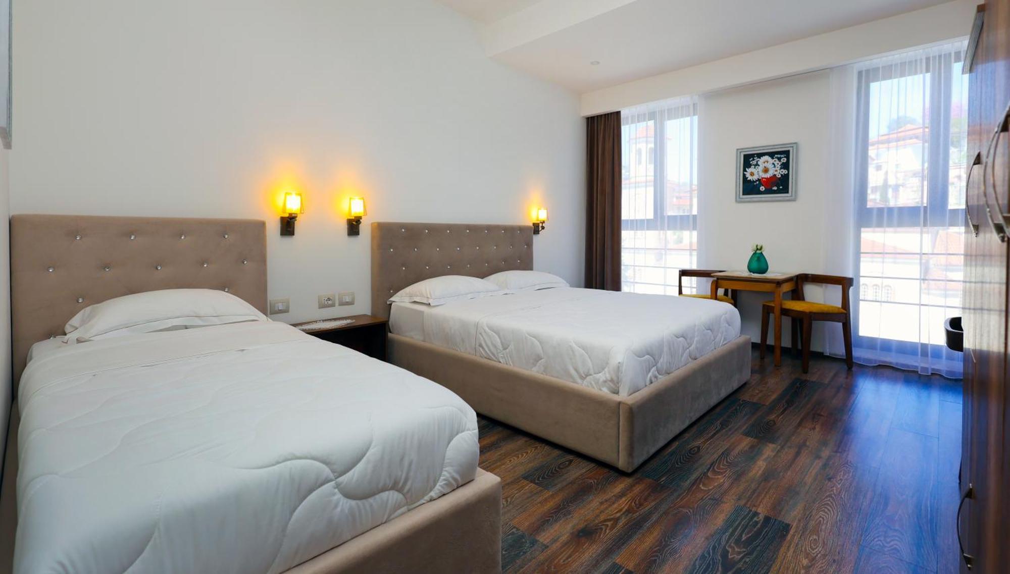 Hotel Republika Berat Dış mekan fotoğraf