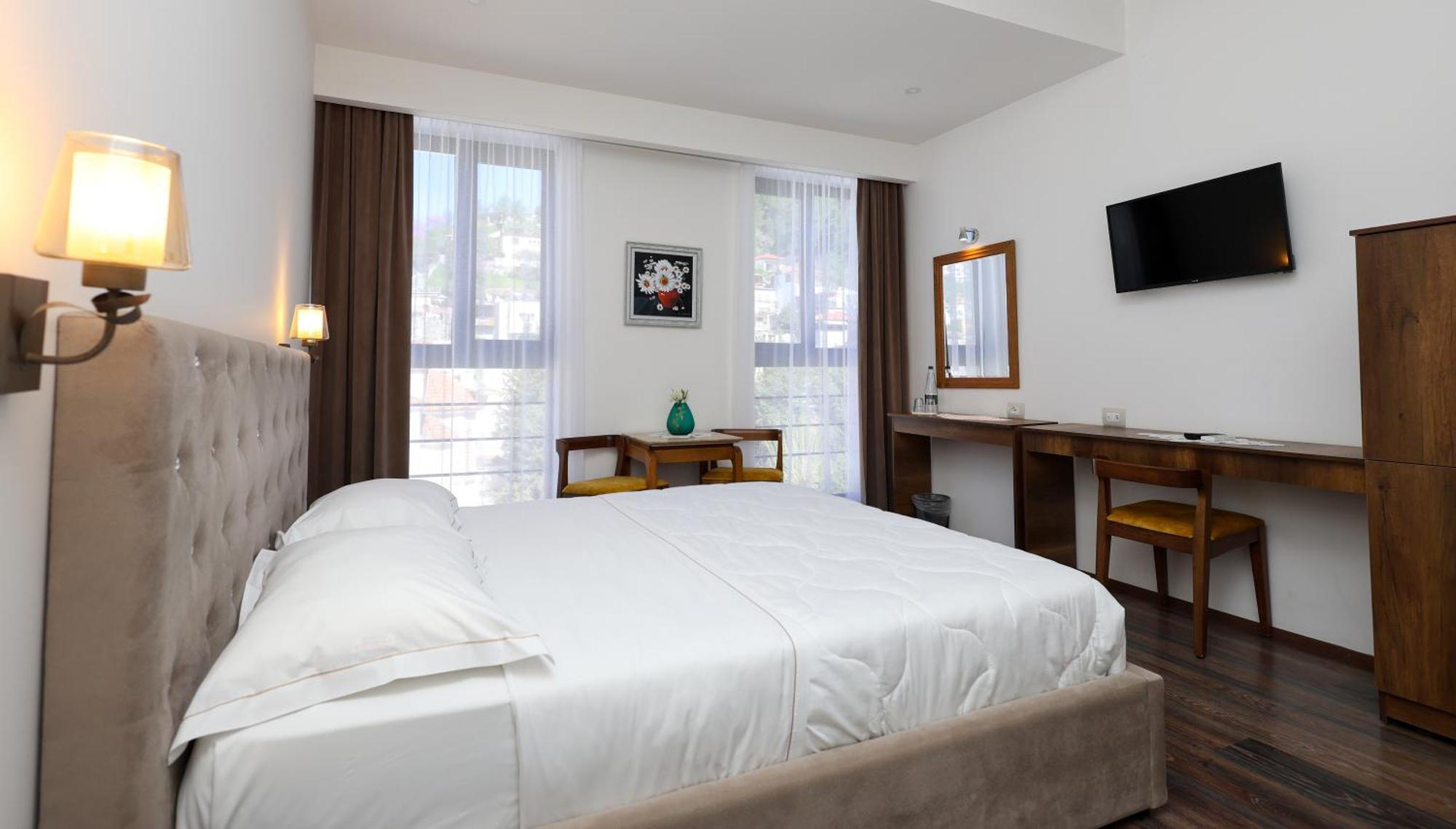 Hotel Republika Berat Dış mekan fotoğraf