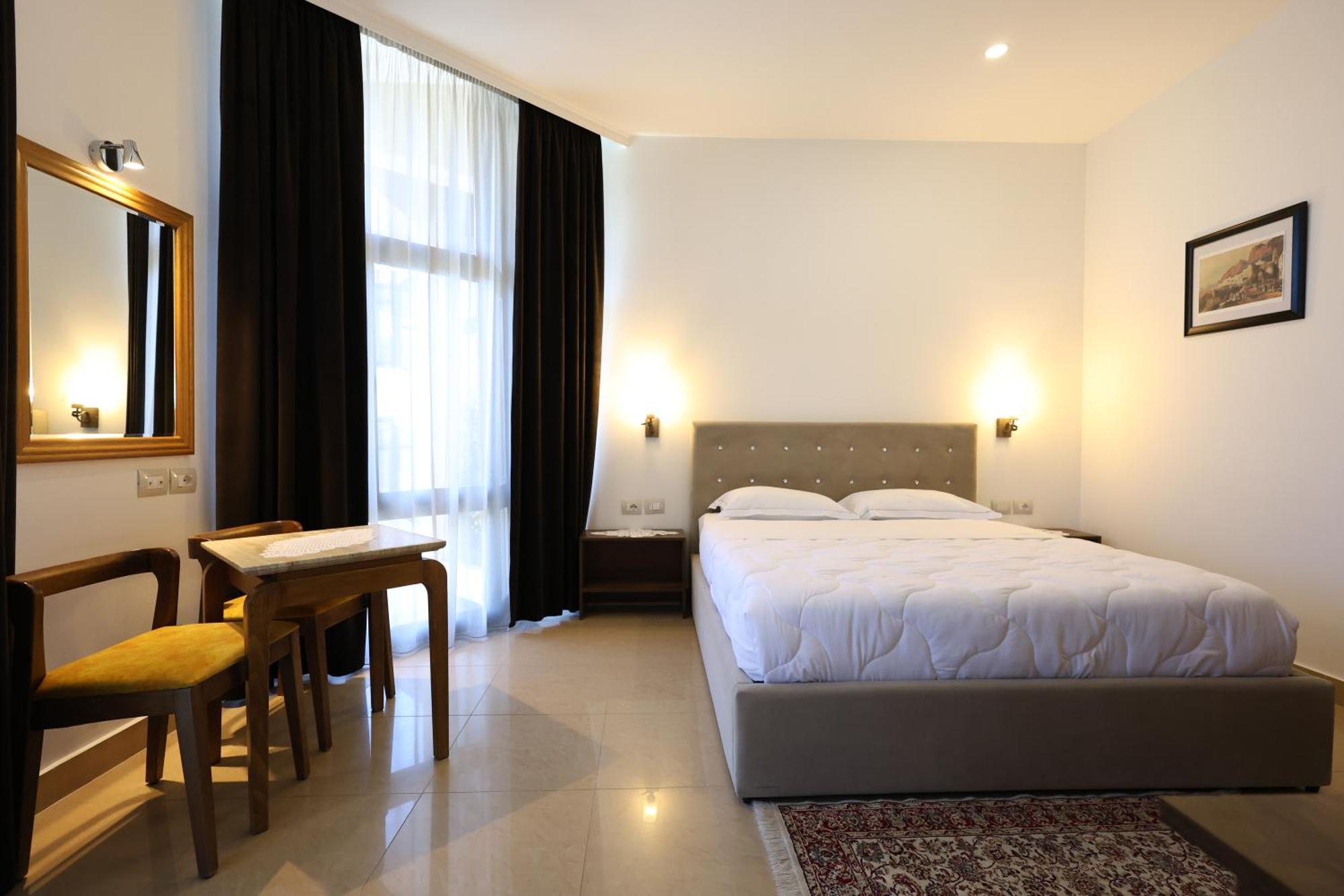 Hotel Republika Berat Dış mekan fotoğraf