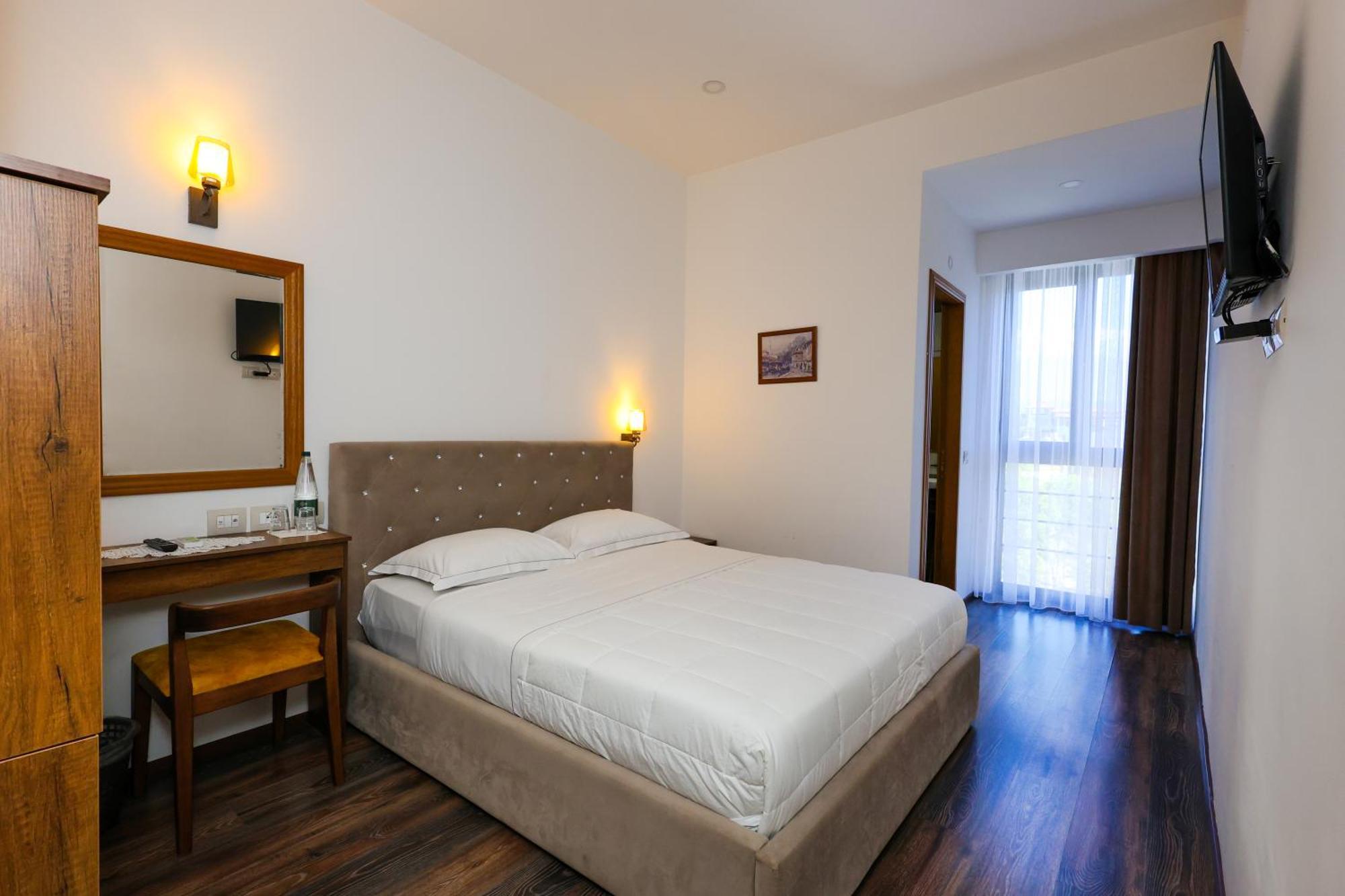 Hotel Republika Berat Dış mekan fotoğraf