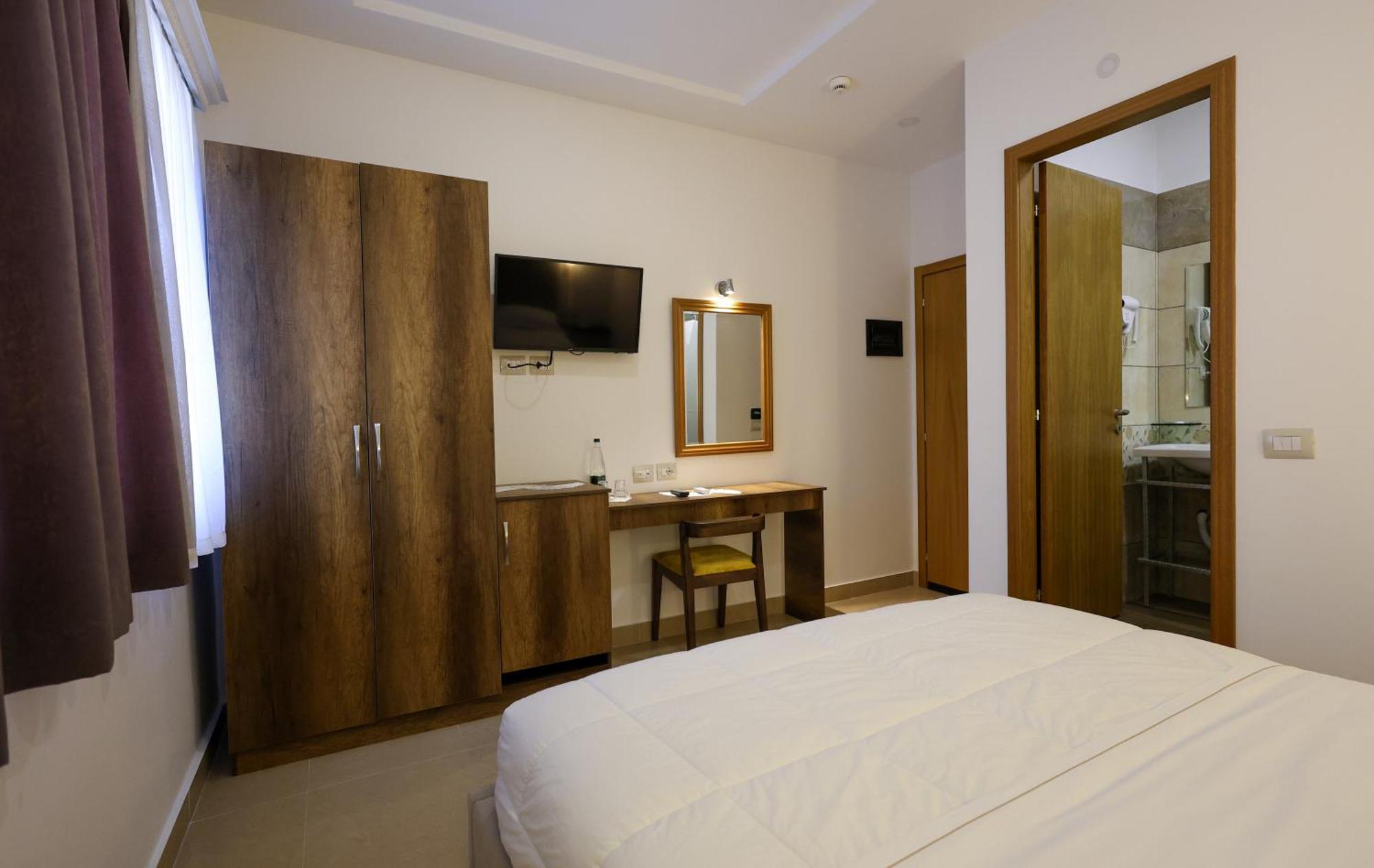 Hotel Republika Berat Dış mekan fotoğraf