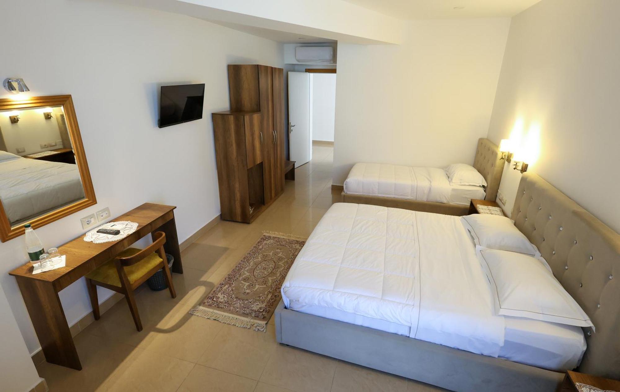 Hotel Republika Berat Dış mekan fotoğraf