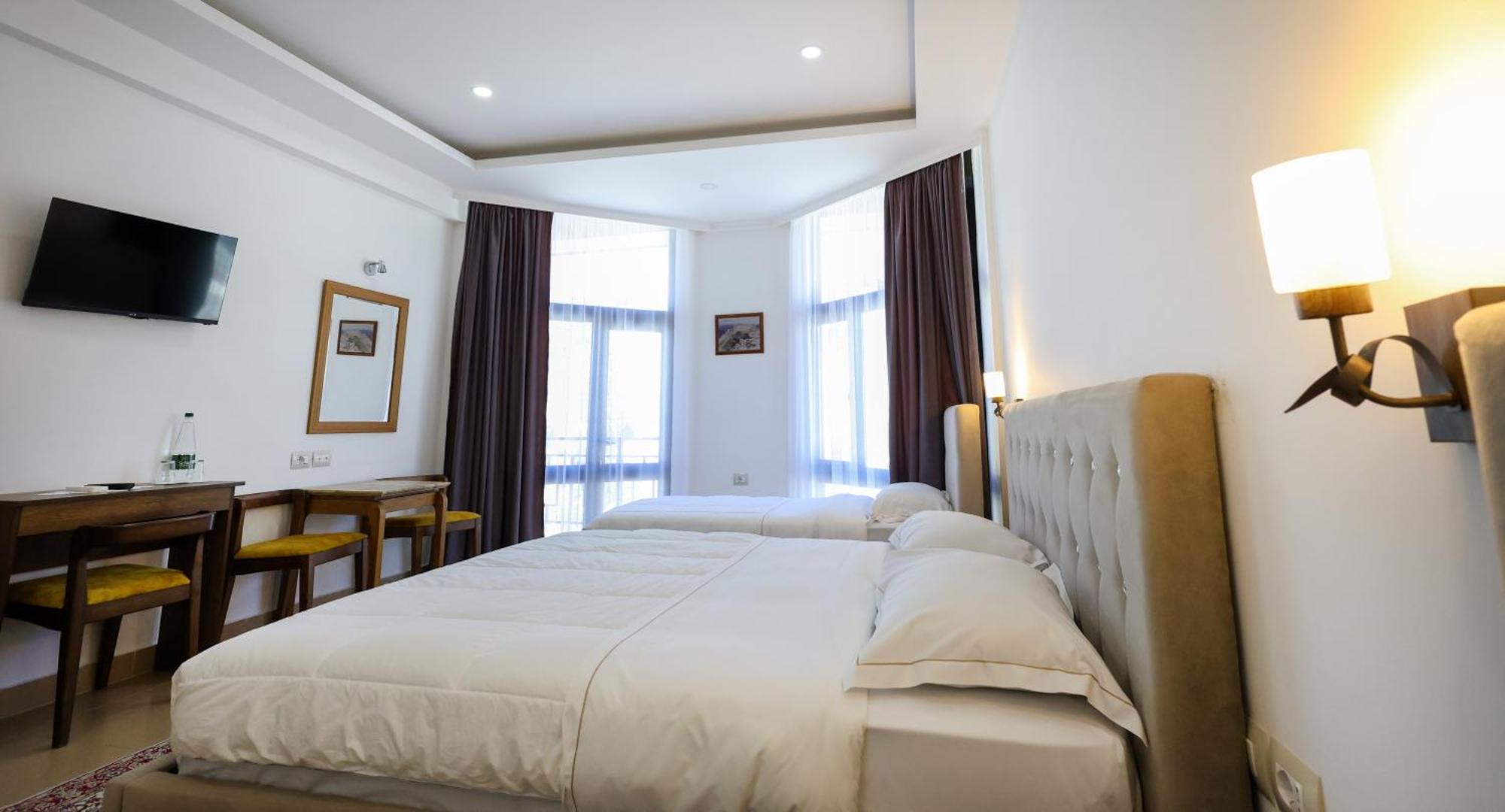 Hotel Republika Berat Dış mekan fotoğraf