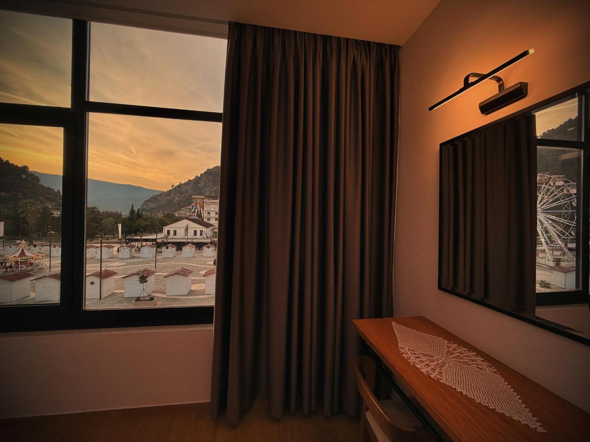Hotel Republika Berat Dış mekan fotoğraf