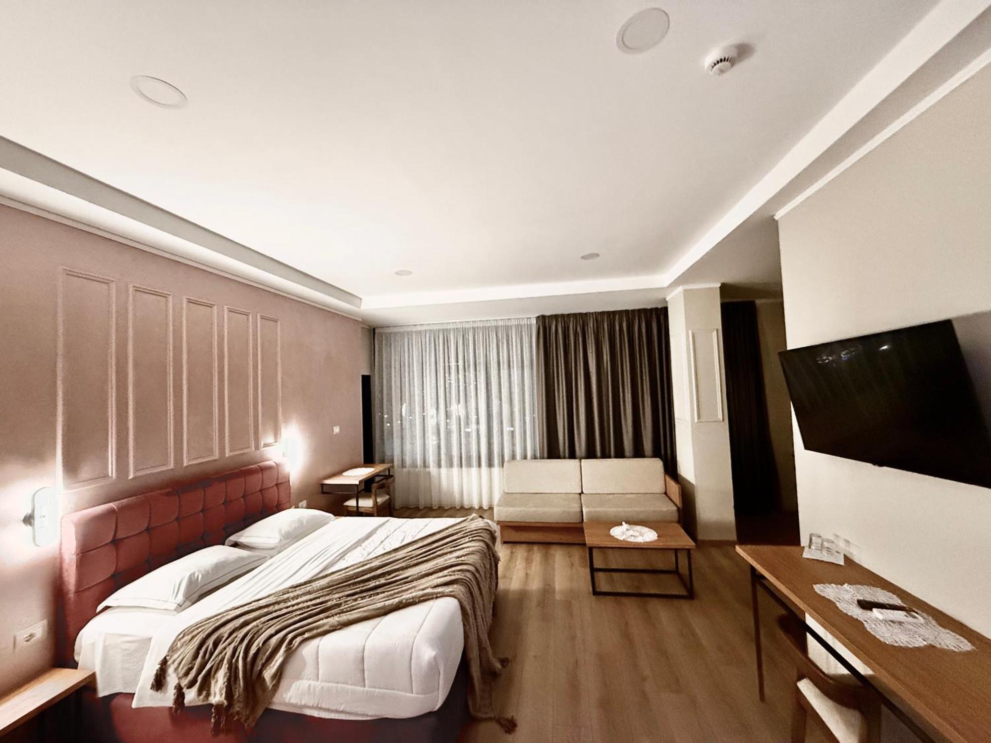 Hotel Republika Berat Dış mekan fotoğraf